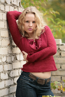 Curly blonde Katya taking off her jeans-03