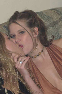 Wild naughty amateur lesbos-04