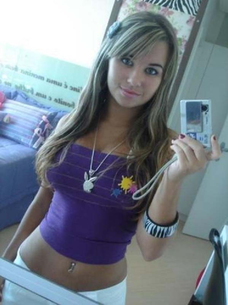 Gorgeous girlfriends posing 3