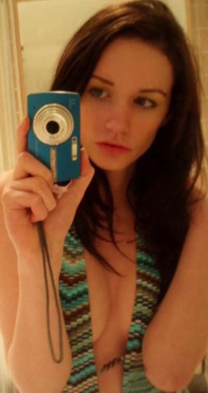 Gorgeous girlfriends posing 13