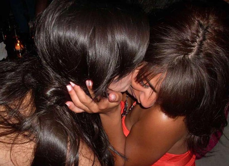 Sleazy horny amateur lesbos 3