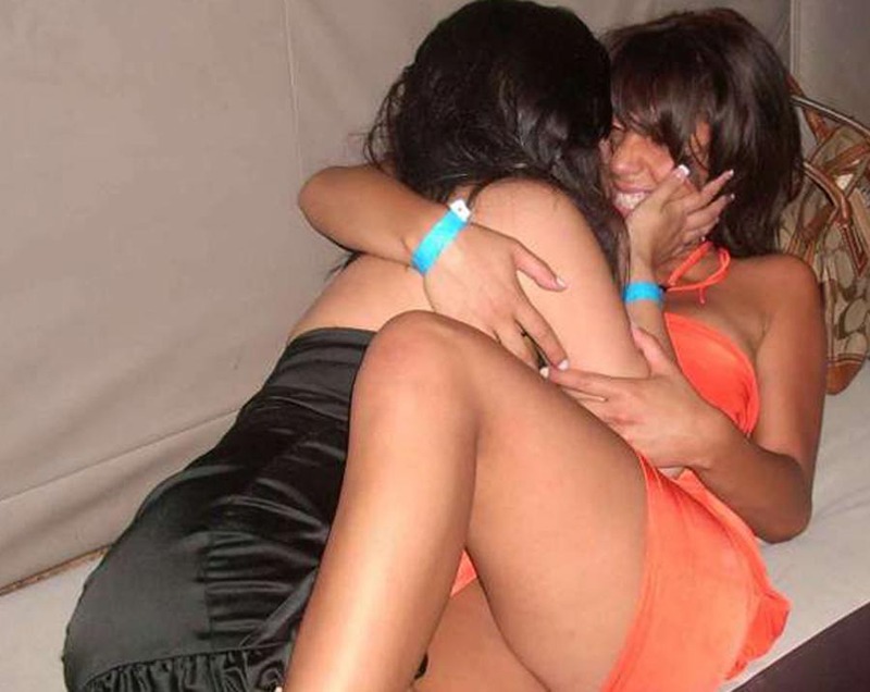 Sleazy horny amateur lesbos 16