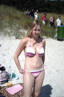 Hot sexy non nude girlfriends posing outdoors-00