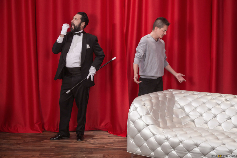 Now You See Me, Now You Ho 8