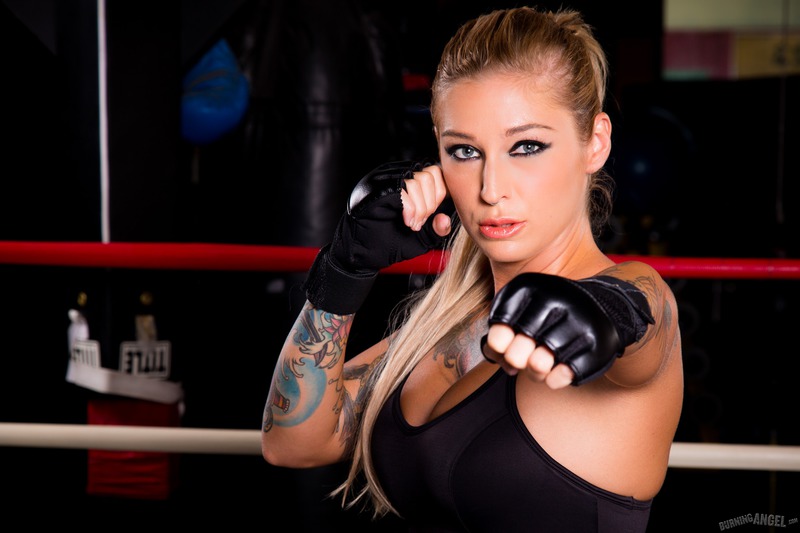 Tattooed Kleio Valentien After Training Pics Gallery 4