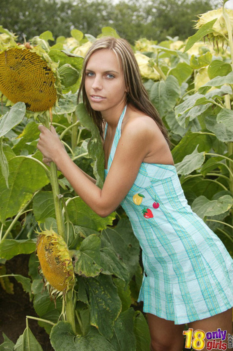 Horny young amateur masturbating 1