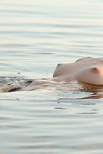 Sunbath in the beach-03
