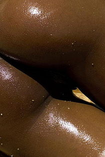 Naomi with her perfect ebony skin enjoys a little nude sun bathing on a hot summer day-11