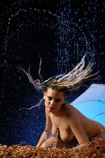 Hot blonde babe has a beautiful round ass-15