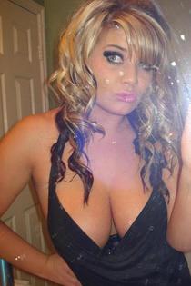 Selection of steamy hot chicks-03