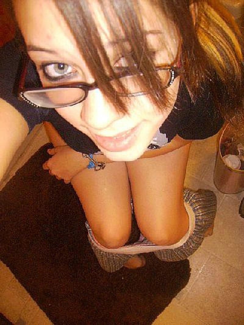 Homemade fresh pics of sexy girlfriend having sex 8