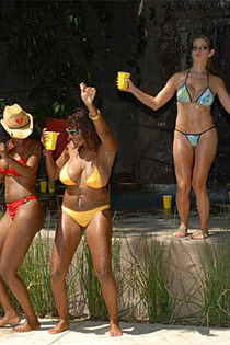 Super hot poolparty turns crazy here in these pics-00