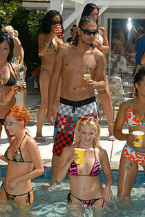 Super hot poolparty turns crazy here in these pics-07