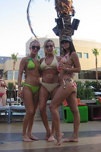 Hot bikini babes showing off at the beach-03