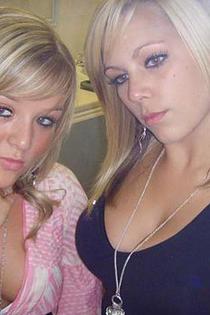 Sexy blonde babes in seductive pics-08