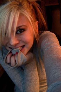 Sexy Emo Girls with Curves-05
