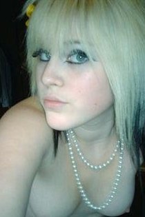 Hot young blonde amateurs -07
