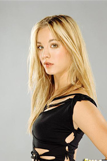 Kaley Cuoco-12
