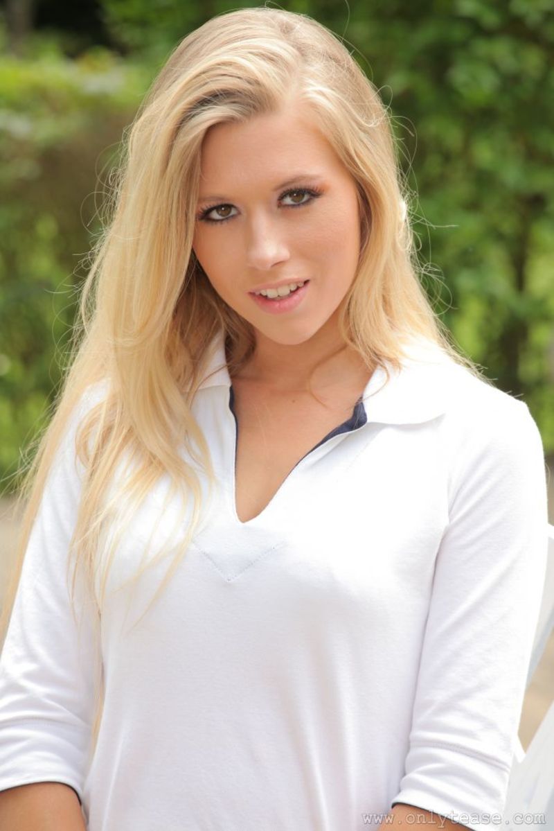 Michelle Moist 3