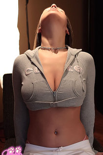 Nikki Sims-07