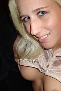 Sammie Selfpics-04