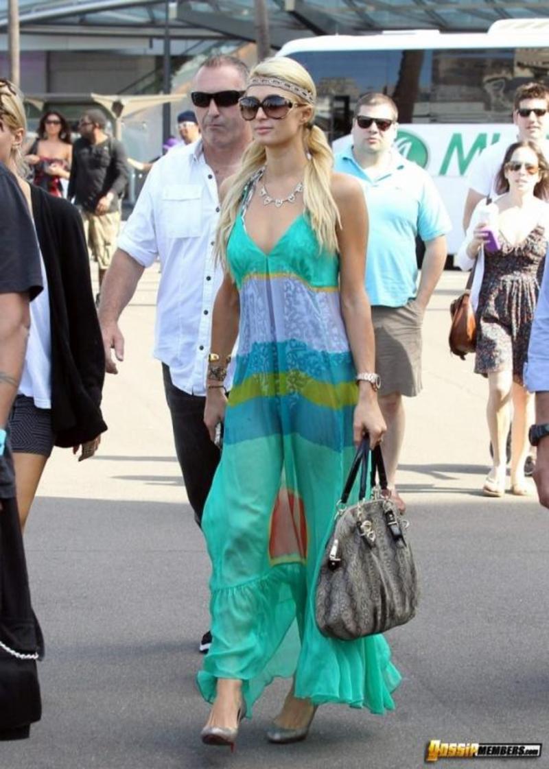 Paris Hilton butt crack candids 6