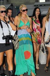 Paris Hilton butt crack candids-10