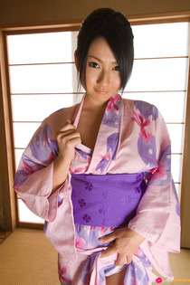 Thai Babe Megumi Haruka In Sexy Kimono Pics Gallery-00