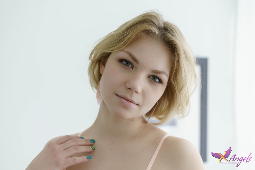 Sweetie Uses Lacy Lingerie To Turn Her Boyfriend Into A Sex Devil 1