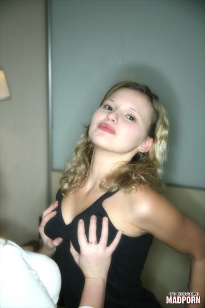 Lesbo Lovers Getting Naughty On Cam 1