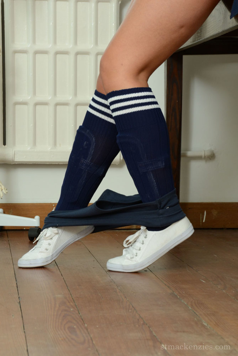 Amy Slips Off Her Gym Skirt 7